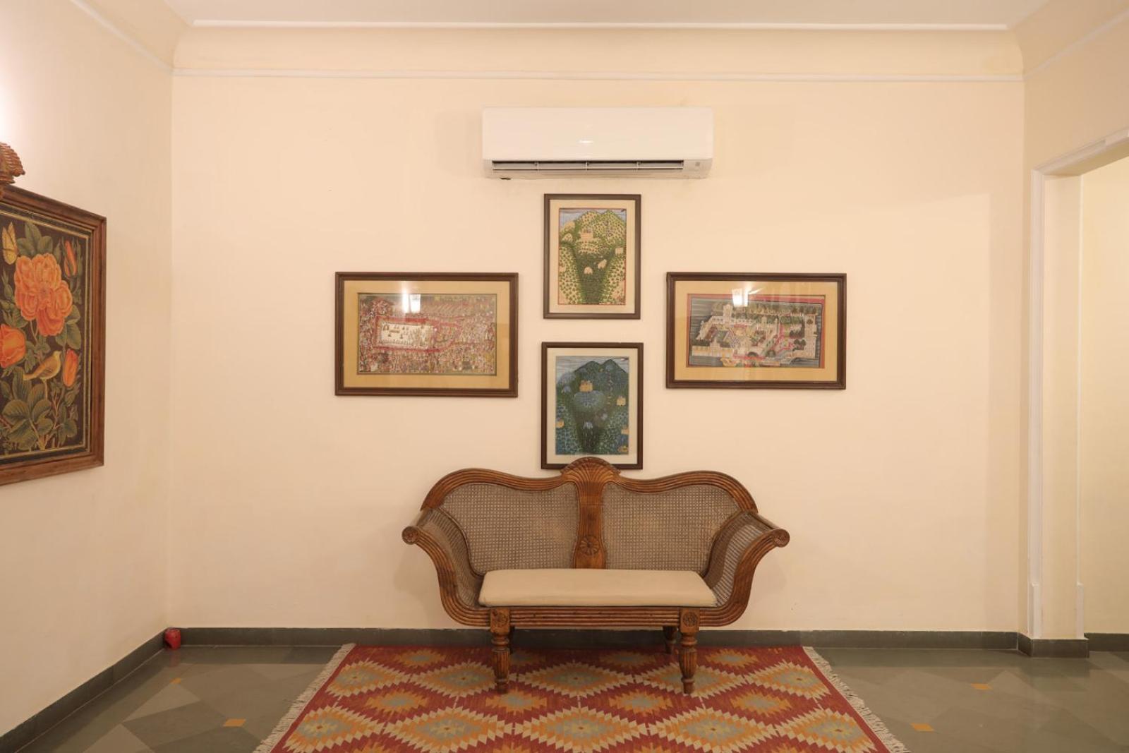 The Royal Retreat Resort & Spa Udaipur Eksteriør billede