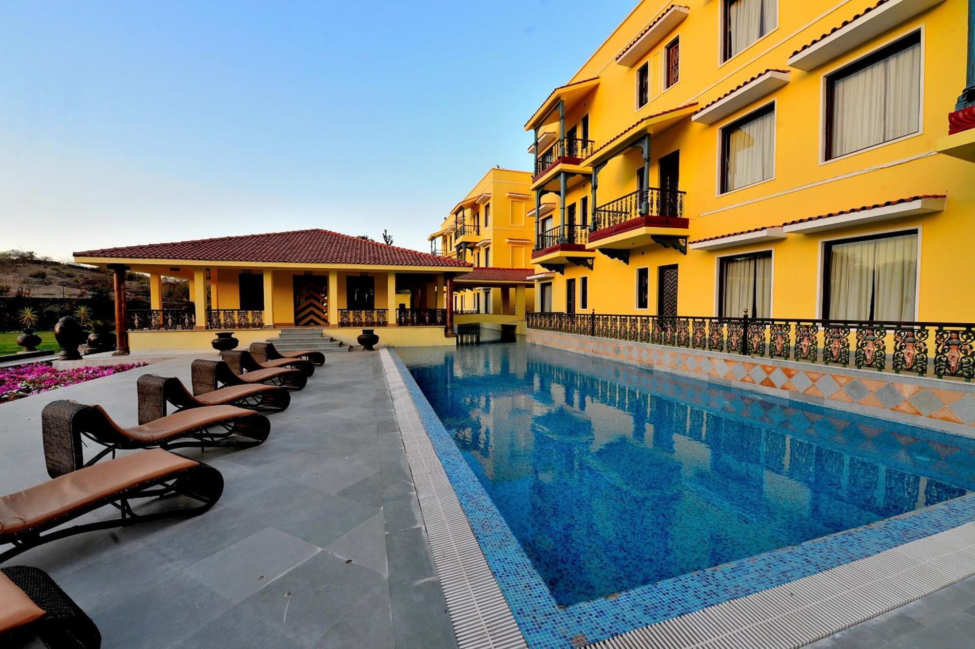 The Royal Retreat Resort & Spa Udaipur Eksteriør billede