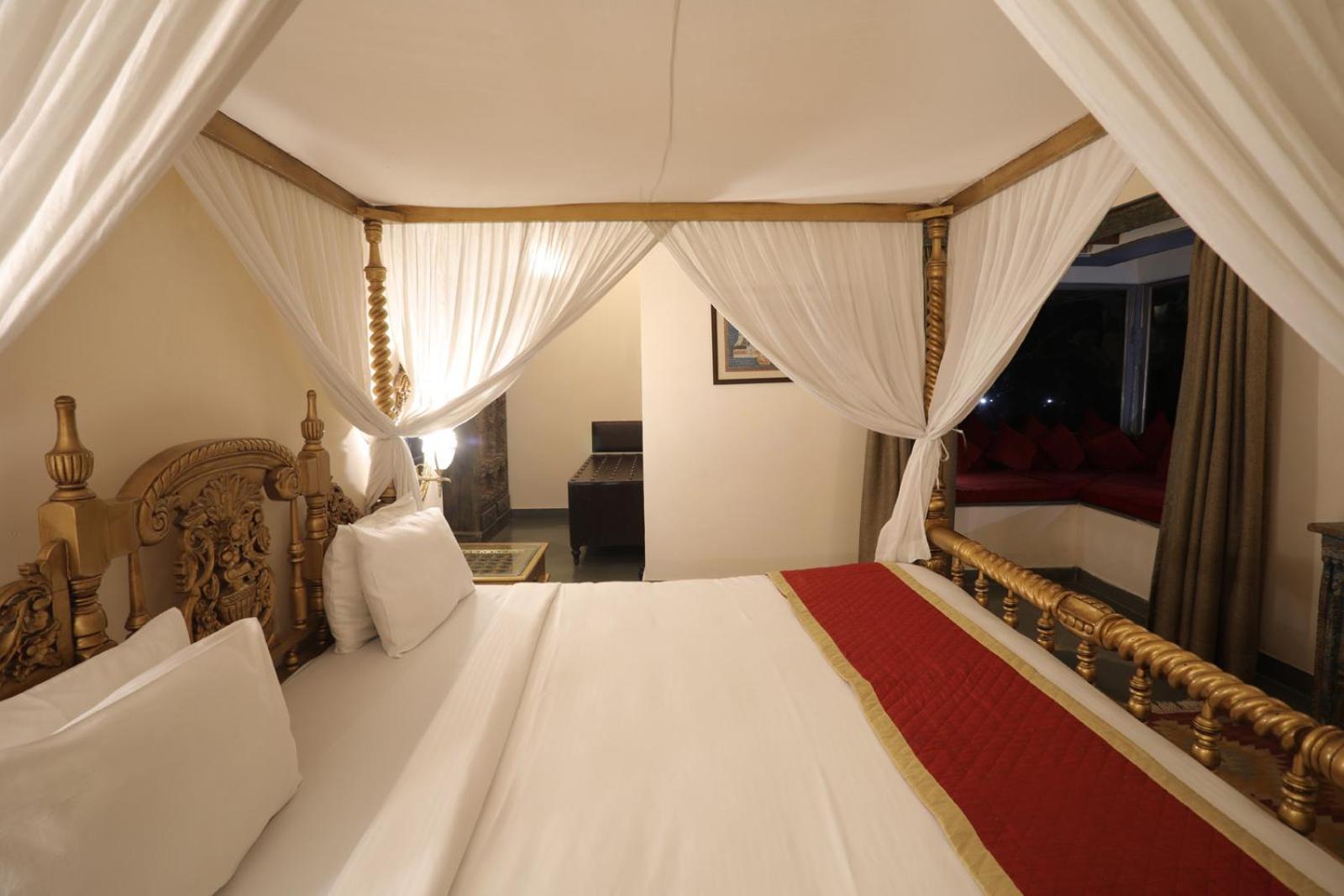 The Royal Retreat Resort & Spa Udaipur Eksteriør billede