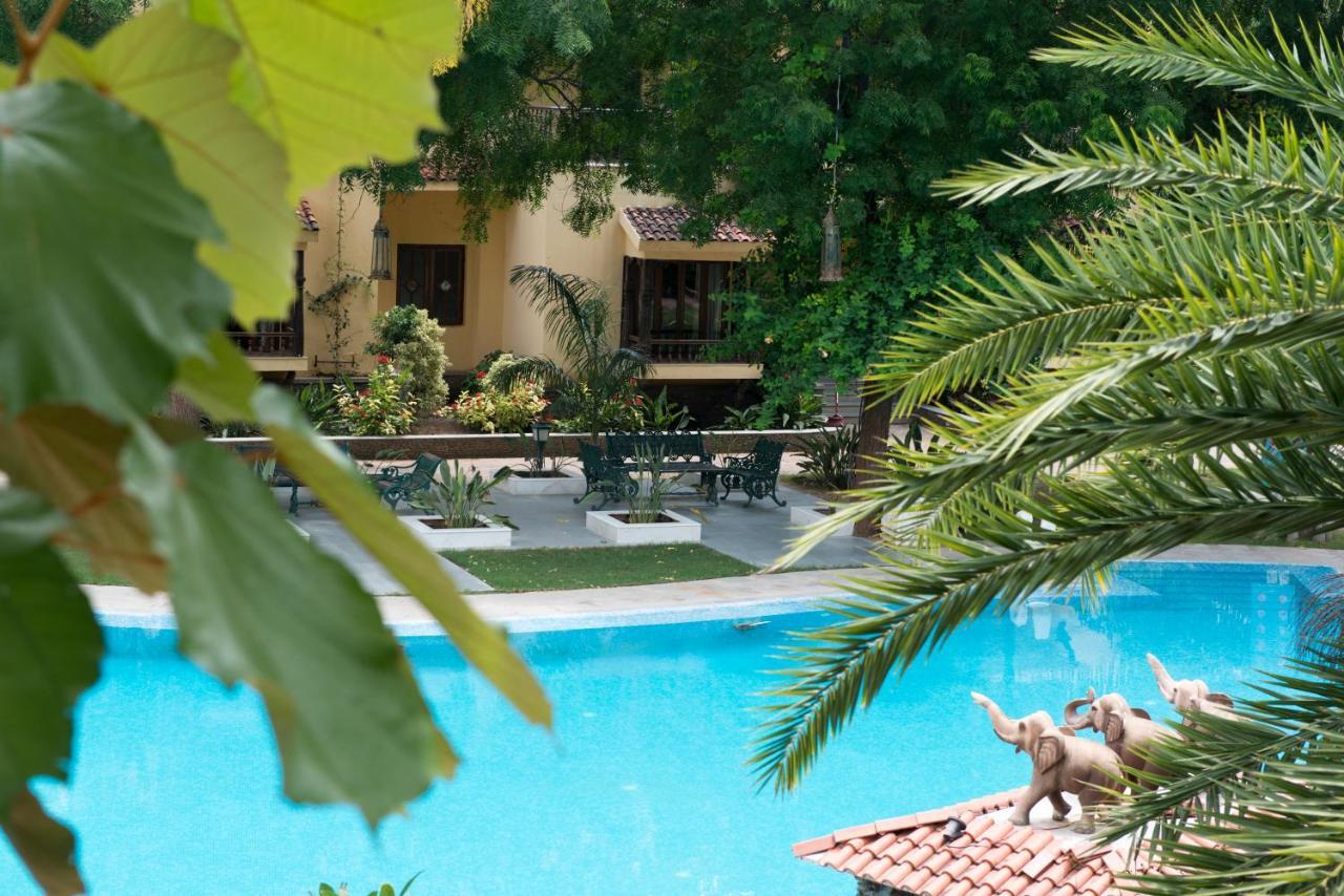 The Royal Retreat Resort & Spa Udaipur Eksteriør billede